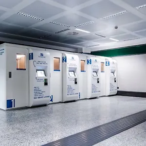 Hôtel capsule Resting Pods - -zzzleepandgo Mxp Airport, Ferno